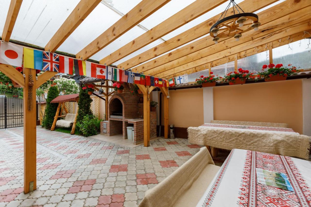 ホテル Casa Dacica Rîşnov エクステリア 写真
