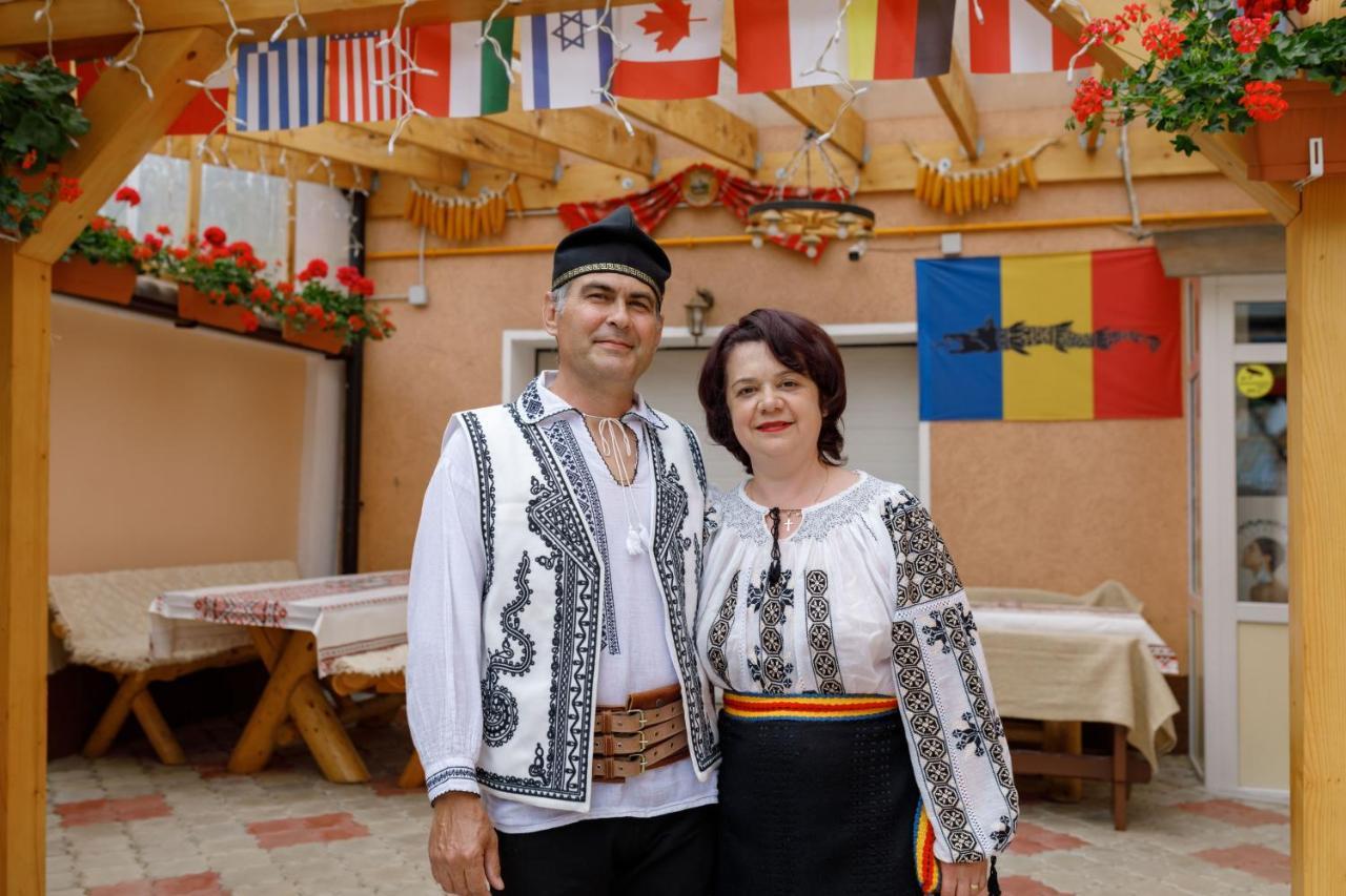 ホテル Casa Dacica Rîşnov エクステリア 写真
