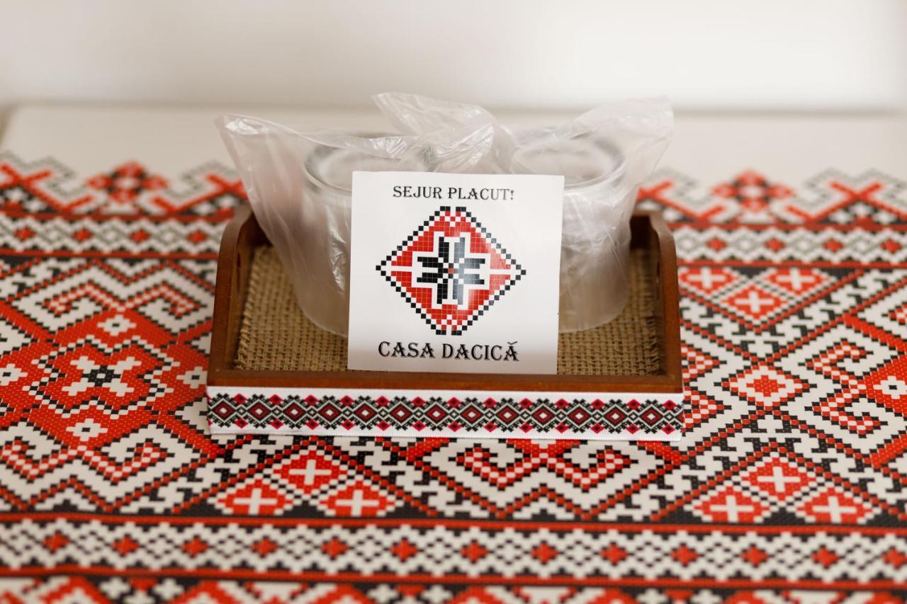 ホテル Casa Dacica Rîşnov エクステリア 写真